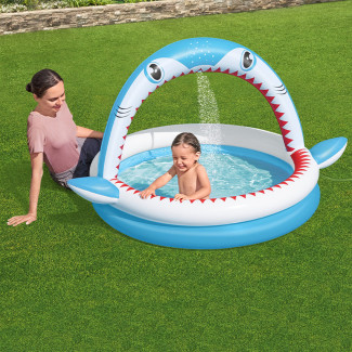 Bestway Piscina Hinchable Infantil 2 Aros Tiburon Aspersor 163x127x92 cm +2 Años Jardin 53157