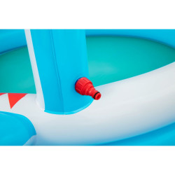 Bestway Piscina Hinchable Infantil 2 Aros Tiburon Aspersor 163x127x92 cm +2 Años Jardin 53157